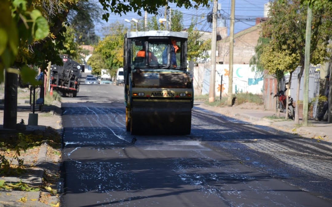 El Municipio informó que continúa con obras de asfaltado y bacheo en la