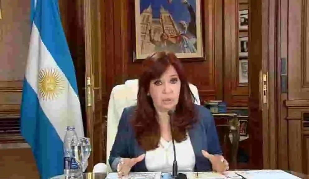 Cristina Fernández mostró cómo se mueve el sistema judicial que la condenó