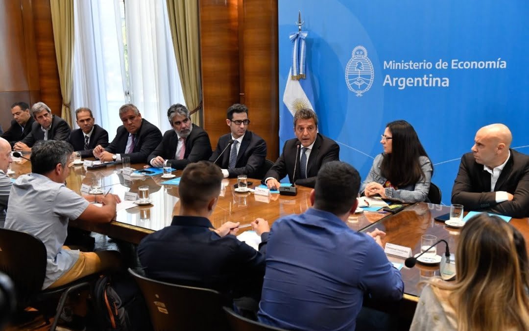 Medicamentos no podrán aumentar más del 3,8% mensual hasta marzo