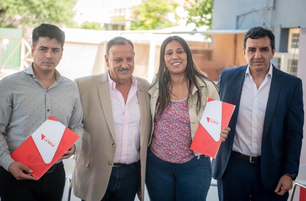 Entregaron 538 cargos a docentes secundarios de Capital e interior