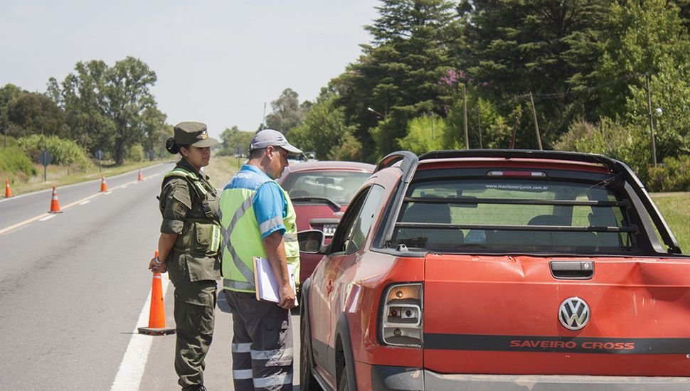 Operativo de gendarmería nacional en Anguinan 