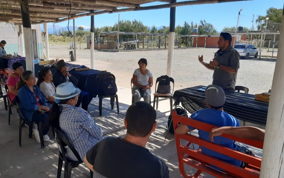 Entrenamiento y asistencia técnica a emprendedores turísticos rurales