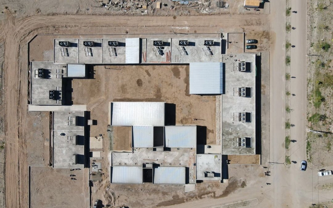 Chilecito: Quintela encabezó la visita de obras de viviendas en construcción para adultos mayores