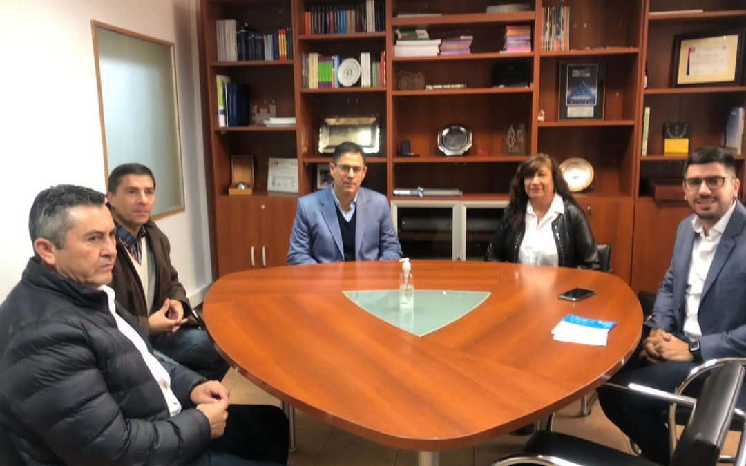 Silvia Gaitán se reunió con el rector de la UNdeC con el compromiso de colaborar en diversos proyectos