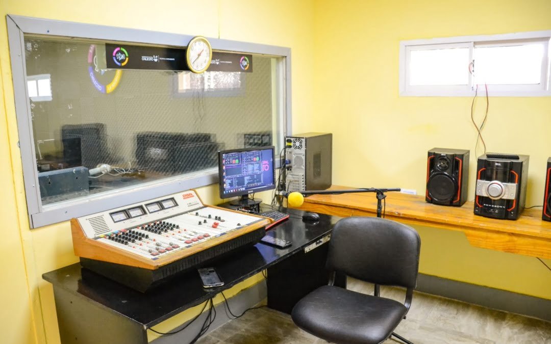 Radio Municipal celebró su 39º aniversario con un edificio remodelado