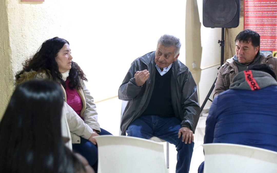 El ex preso político Manuel Garrotrealizó un conversatorio sobre ladictadura cívico-militar