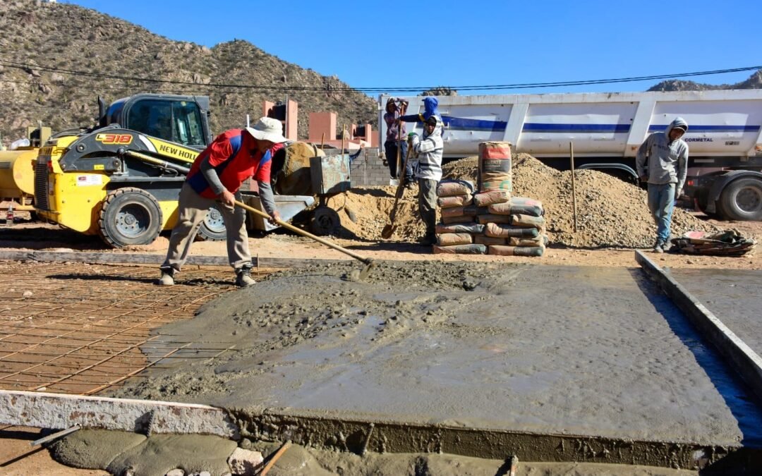 La Puntilla: Obras en construcción de playón deportivo y Delegación Municipal