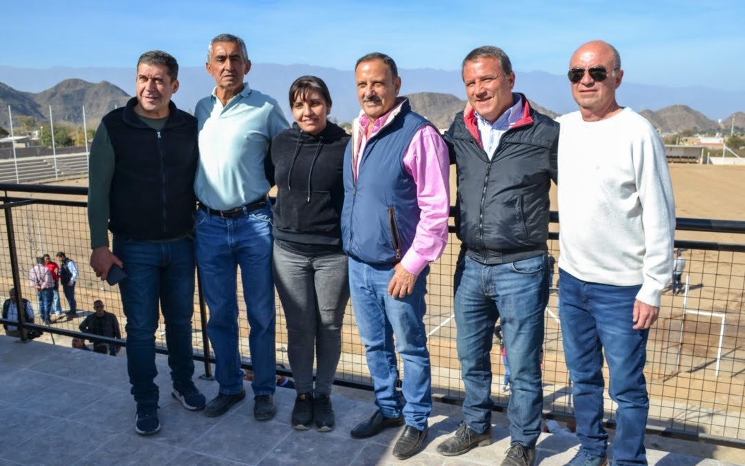 Quintela recorrió el avance de obras del Club Los Chuyos  