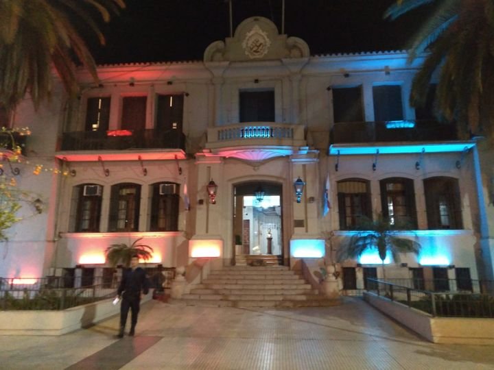 Iluminan Casa de Gobierno por el Mes de la  Prevención del Chagas