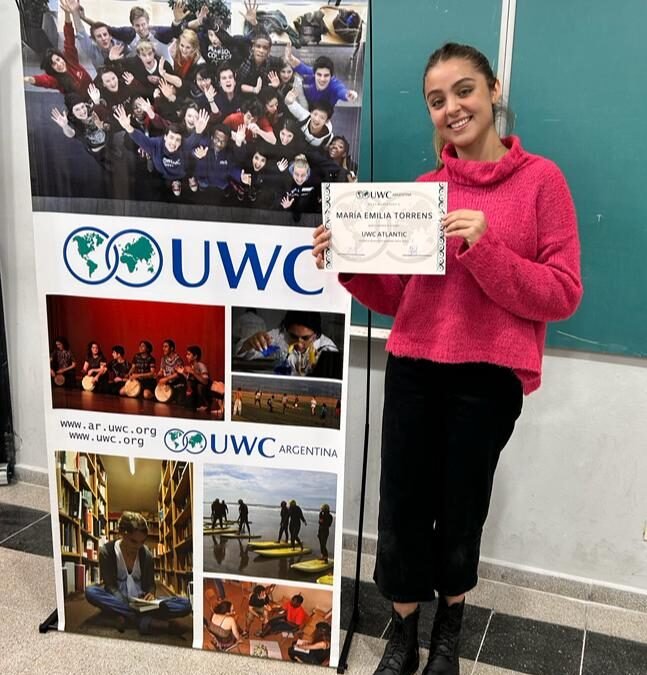 La red United World Colleges becó a joven chileciteña para estudiar en Gales durante dos años