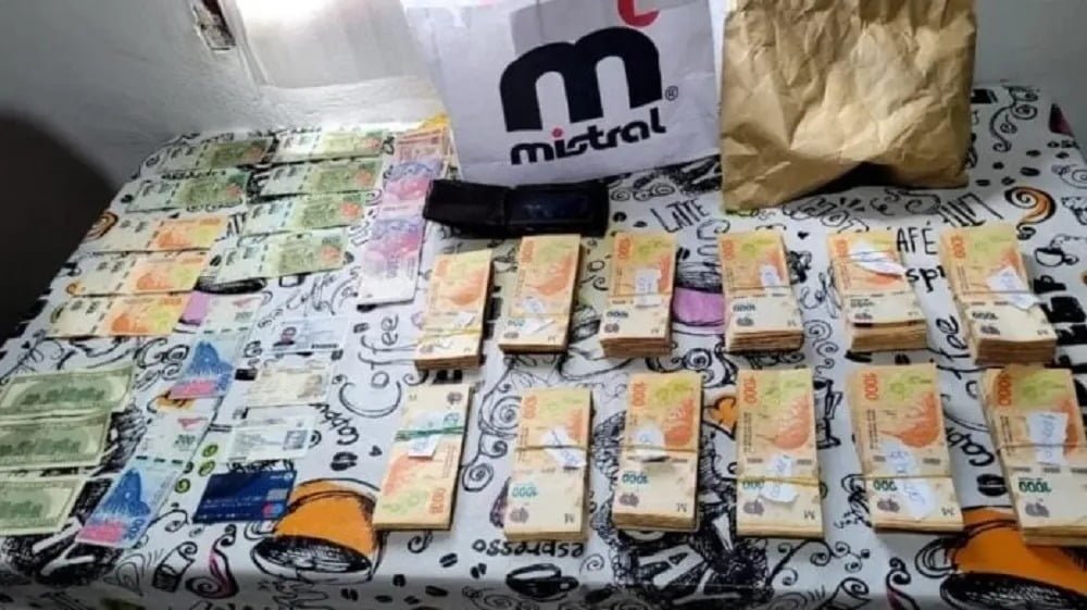 La Policía recuperó más de 300 mil pesos en allanamiento