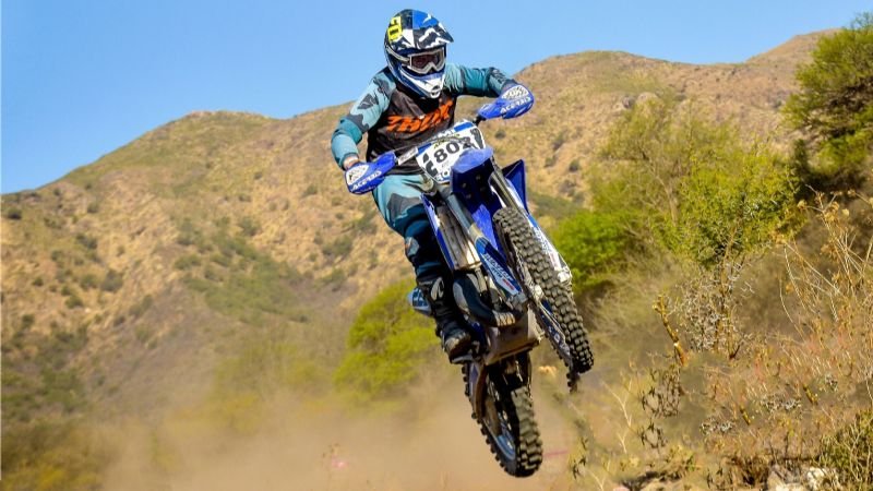 Oficiales de la Federación Riojana de Motociclismo colaborarán en el Desafío Ruta 40