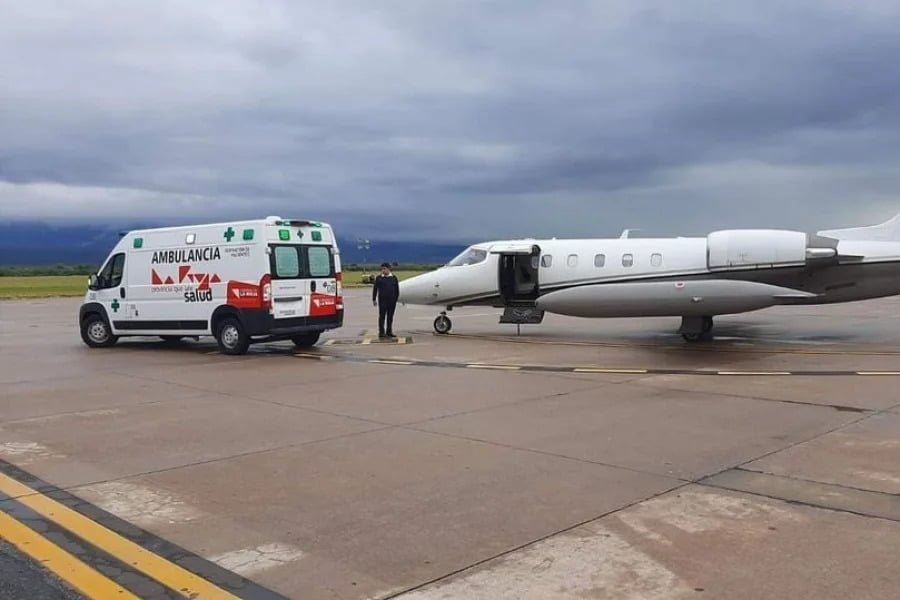 Trasladan en avión sanitario a Córdoba, al cadete de Policía internado por deshidratación