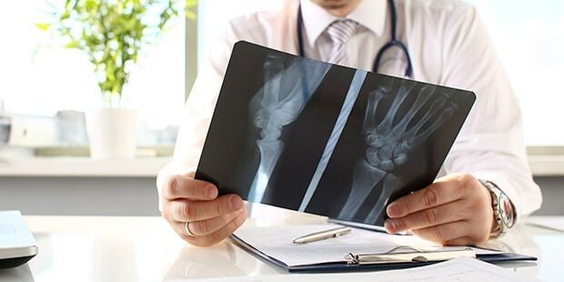 Buscan resolver el déficit del área de Traumatología en el Hospital