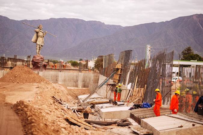 En octubre finalizaría la obra del distribuidor vial en la rotonda del Chacho