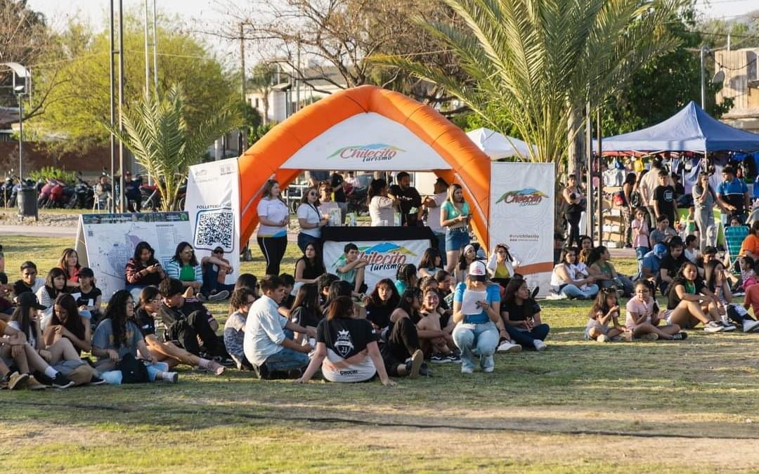 Colorido festejo de Septiembre Joven en el Parque de la Ciudad de Chilecito