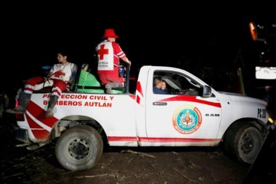 México: casi 10 fallecidos y dos desaparecidos tras el desborde de un arroyo