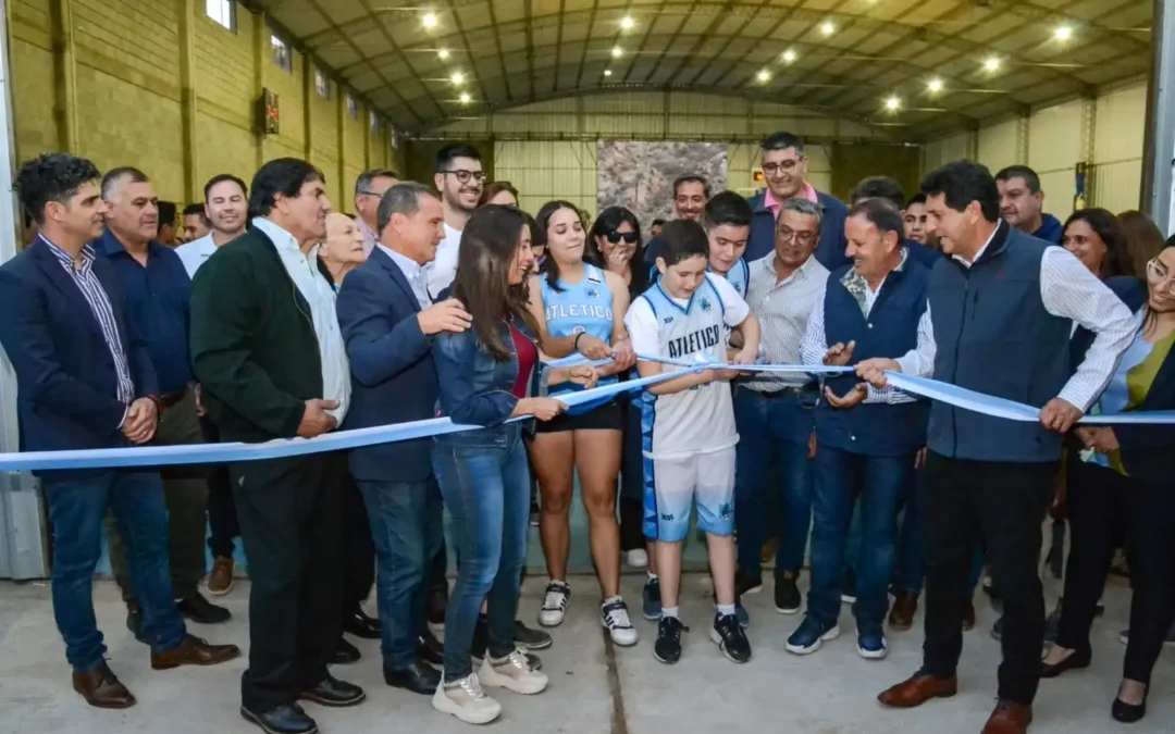 Atlético Chilecito estrenó su cancha de básquet