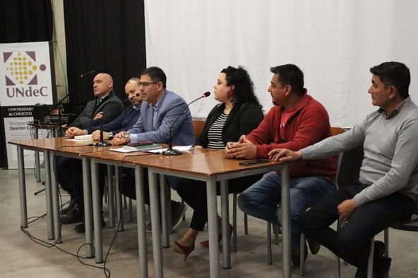 UNdeC firmó convenio con ATUNDEC para que personal no docente pueda usar el campo deportivo de San Miguel