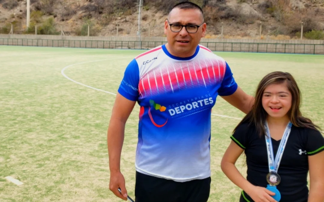 Joven de 18 años con Síndrome de Down se entrena para participar a nivel nacional en cuatro disciplinas deportivas