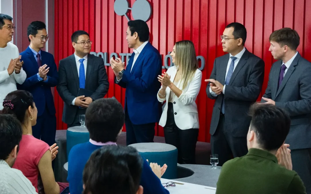 El gobierno de La Rioja firmó un acuerdo con la empresa Huawei de capacitación, becas y pasantías para estudiantes