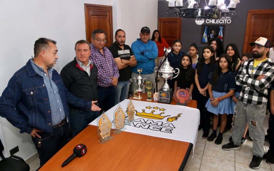 Municipio de Chilecito entregó reconocimiento a bailarines y deportistas que destacaron a nivel nacional