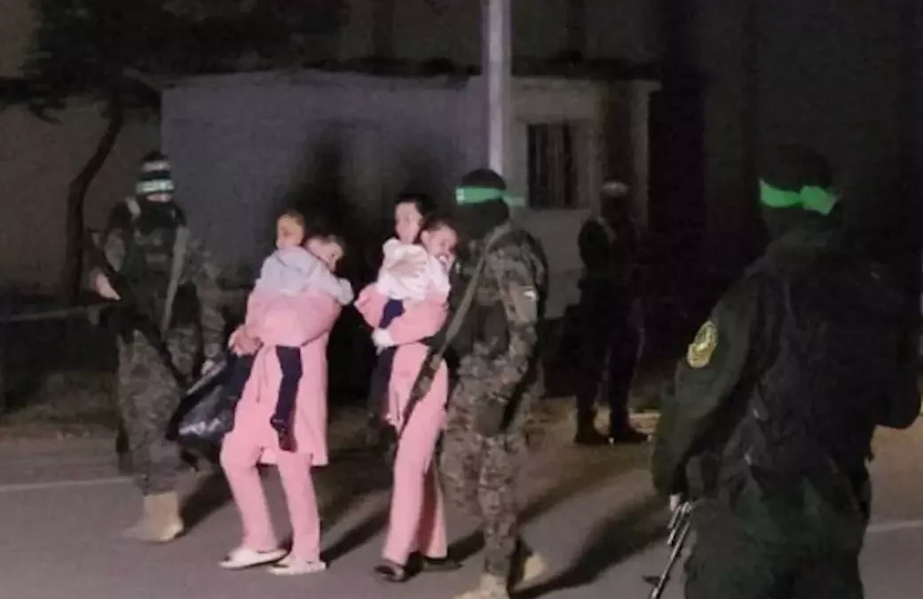 Hamás liberó a 11 rehenes este lunes, entre los que se encontraban seis argentinos