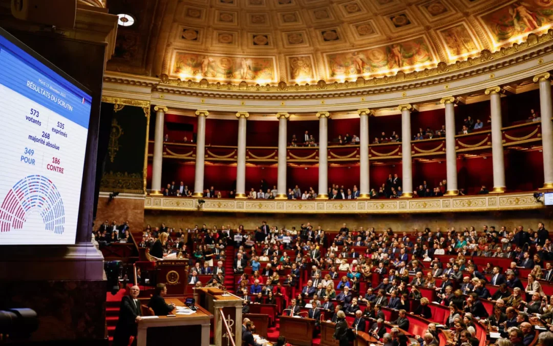 Con amplia mayoría, Francia aprobó controversial ley migratoria
