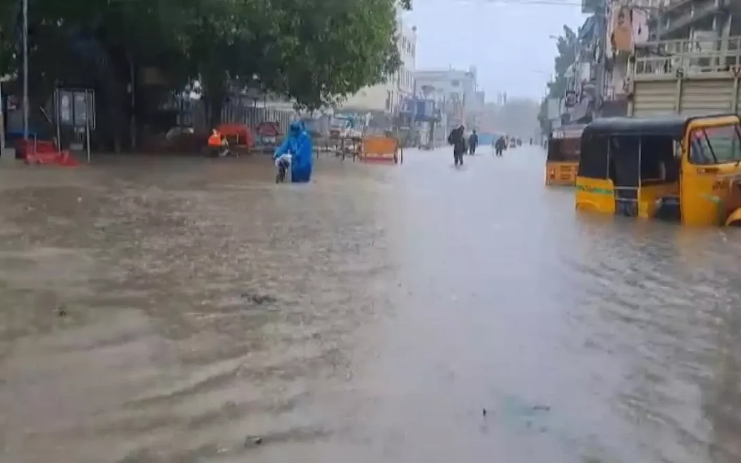 Cerca de una decena de fallecidos por un ciclón en el sureste de India