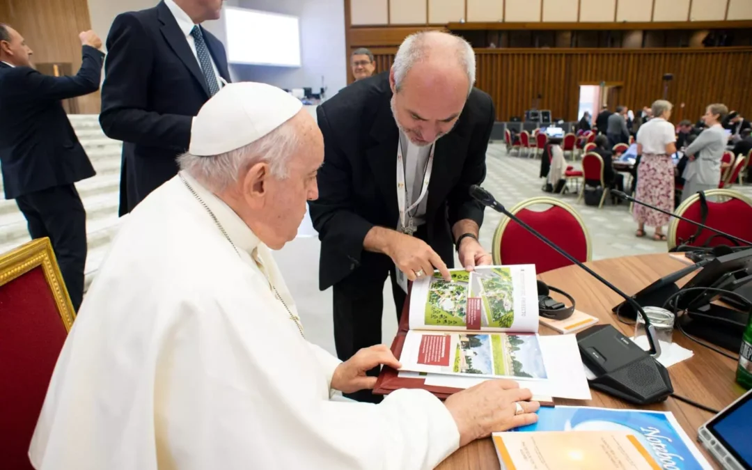 El Papa Francisco firmó el proyecto del Parque Angelelli