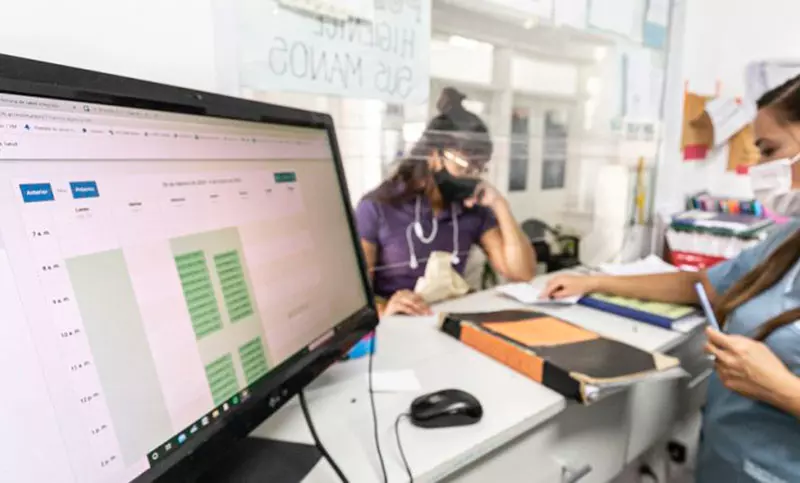 Salud: Capacitan en el uso del sistema de gestión informática