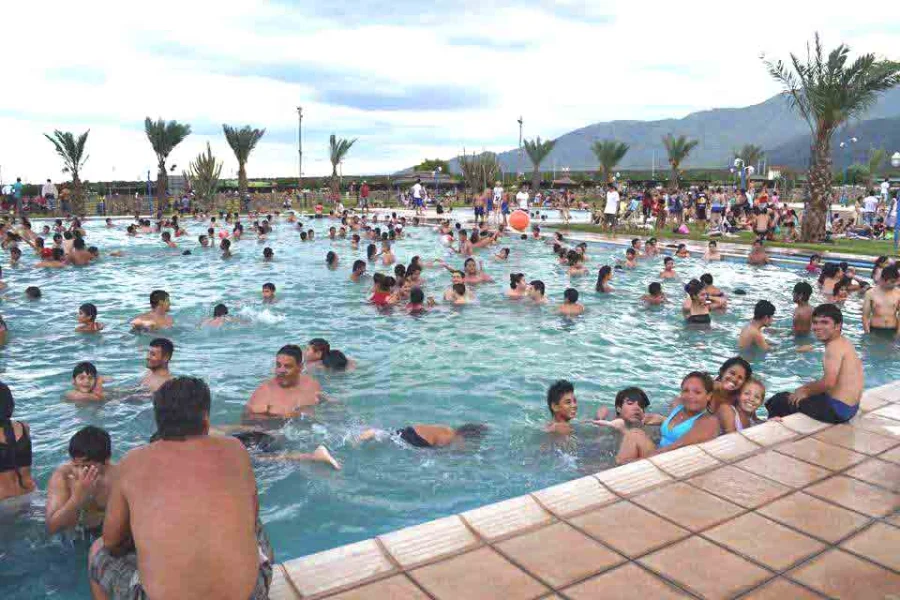 Capital: Este viernes se habilitarán las piletas del Parque de la Ciudad