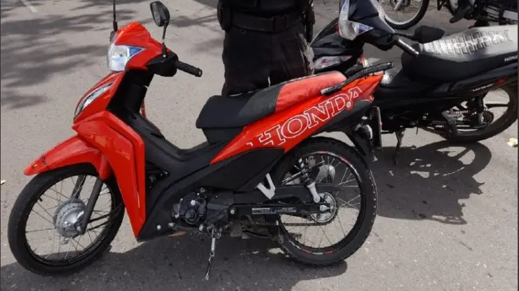 Rosario: 4 detenidos y un policía herido en una persecución policial