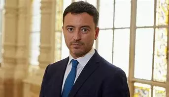 Ley Ómnibus: Diputado radical aseguró que «no nos apuran los K, ni Caputo, ni el presidente con sus declaraciones»