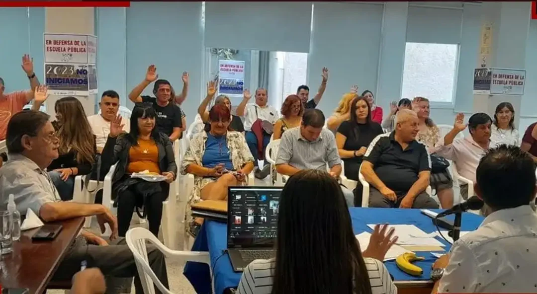 Provincia y gremio dialogan para buscar alternativas salariales para Educación