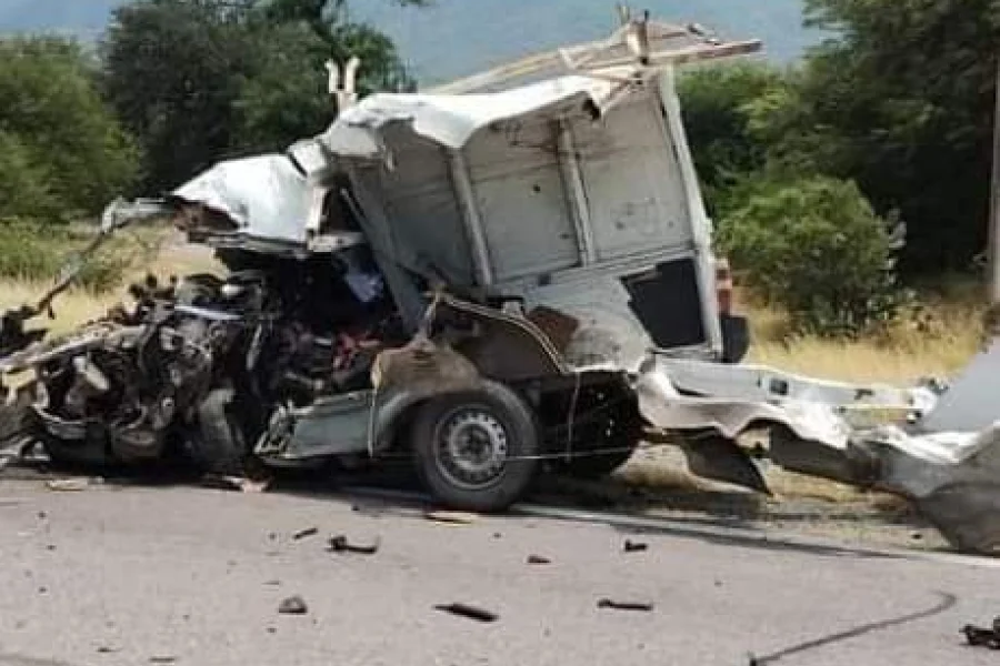 Accidente mortal en Catamarca: Camioneta y camión de caudales chocaron en la ruta Nacional 38