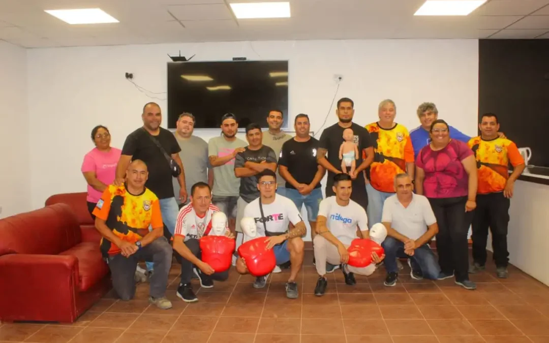Bomberos brindó capacitación sobre RCP y primeros auxilios al equipo de la secretaria de Gobierno