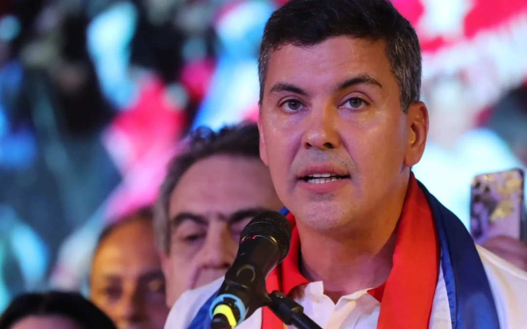El presidente de Paraguay le recomendó a Milei que“ trate de construir un consenso político, porque sino es muy difícil gobernar”