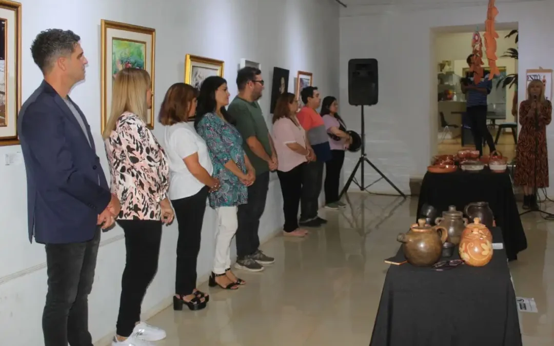 Quedó inaugurada la muestra artística de mujeres en el Salón Gonzaleano