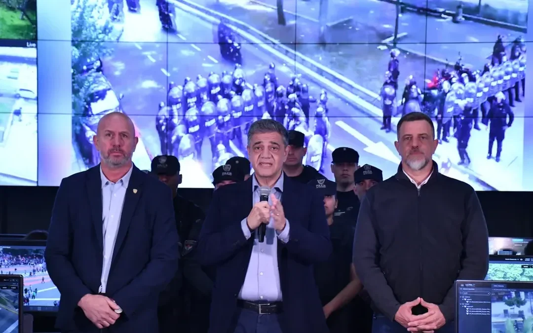 «Lamentamos si hubo heridos», expresó el Jefe de Gobierno de CABA, tras el despeje de manifestantes en la avenida 9 de Julio