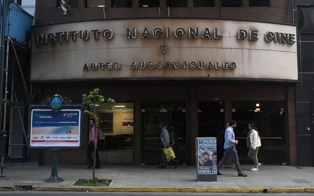 Nación suspendió a todos los empleados del Instituto Nacional de Cine y ordenó el cierre de la institución y todas las salas
