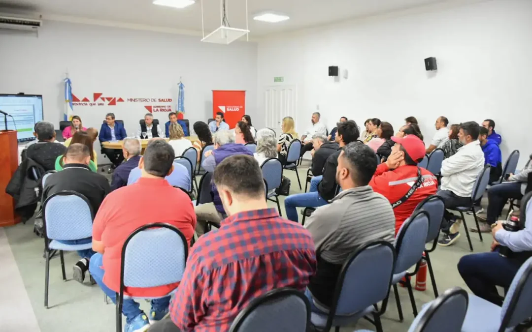Capital: Suman promotores territoriales en la búsqueda de casos de dengue