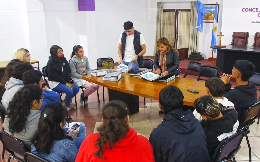Alumnos de la EPET 2 en el Concejo Deliberante