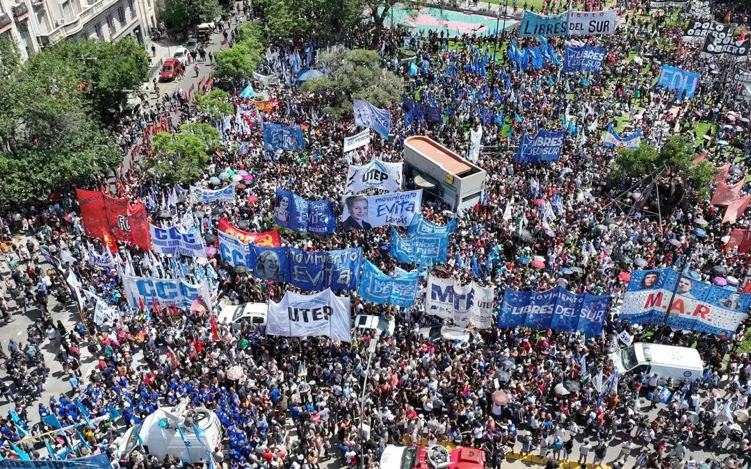Paro general de trabajadores el próximo jueves en todo el país