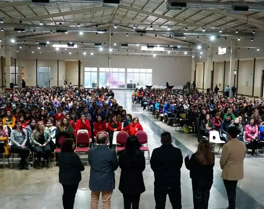 En el marco de la presentación del Programa Educativo “Rosario Vera Peñaloza”, el ministro anunció la creación de dos Sedes de Supervisión de Nivel Inicial en el interior provincial