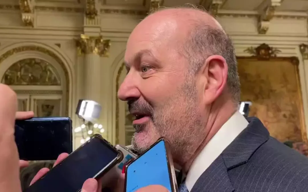 Sturzenegger justificó el ajuste en salud: “Un hospital es un gasto público que se financia con impuestos”