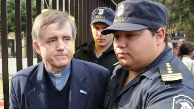 Grassi pidió salir en libertad: “Tienen que quedarse tranquilos… me voy a comportar como corresponde”, afirmó el condenado por abuso sexual infantil en el debate por el pedido de libertad condicional