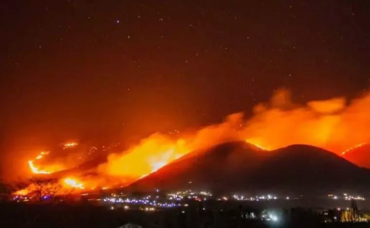 Tucumán: Incendio forestal en Tafí del Valle. Los focos se ubican en áreas de difícil acceso debido al terreno y a la altura