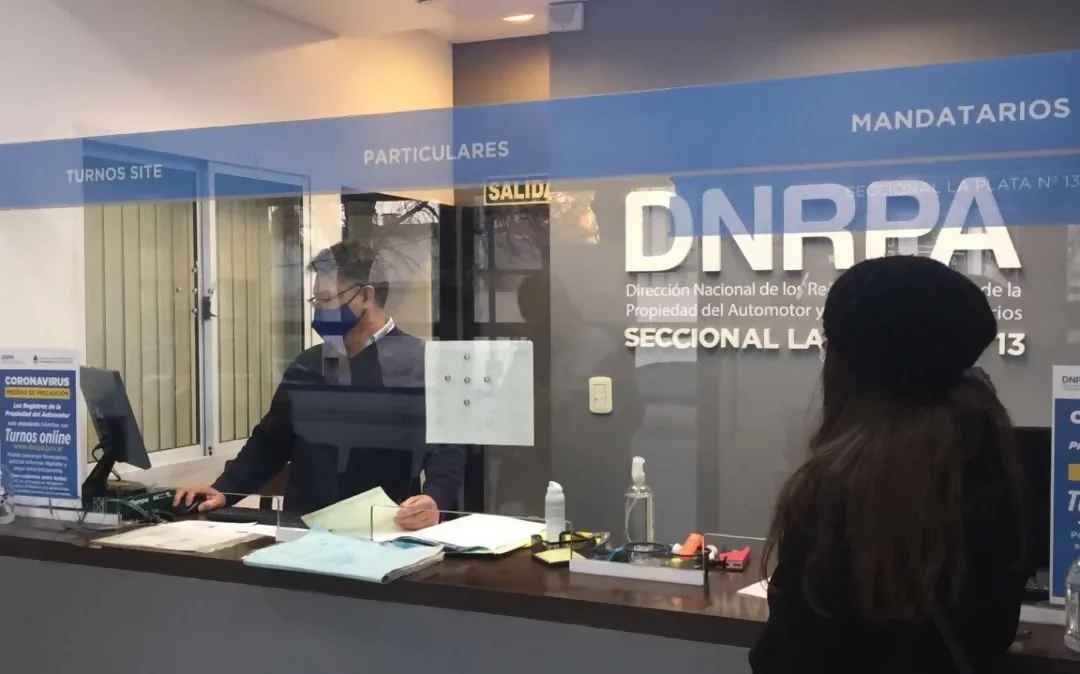 Nación reduce impuestos de transferencias automotor al 1% y permite elegir libremente los Registros, que a partir de la medida, perderán $36 mil millones de pesos por año