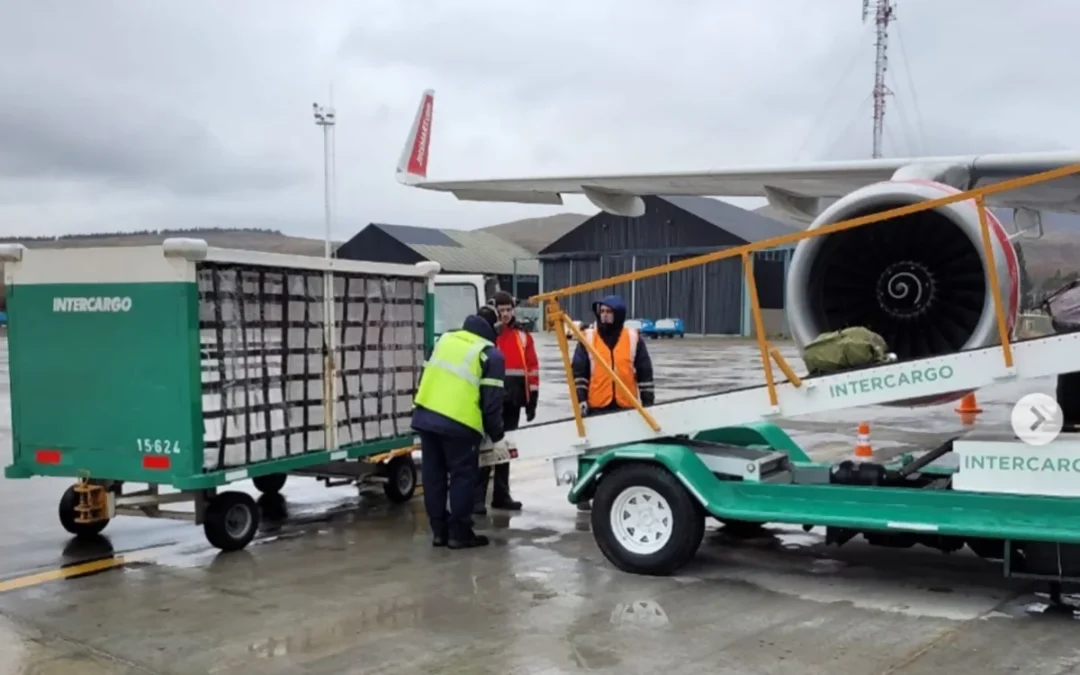 Trabajadores aeroportuarios de Intercargo realizan asambleas tras la medida que les impide hacer huelga